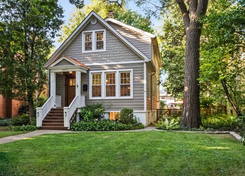 2015 Colfax St, Evanston, IL, 60201-2531 | Card Image