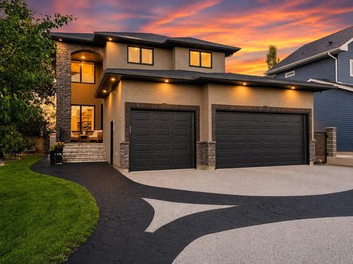 47 Stratton Pl Se, Medicine Hat, AB, T1B0G3 | Card Image