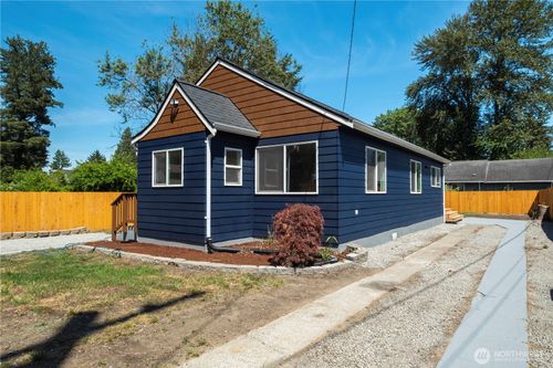 12416 Roseberg Avenue S, Seattle, WA, 98168 | Card Image