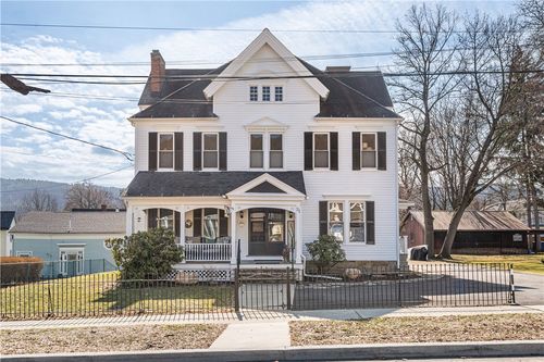 21 Shethar St, Hammondsport, NY, 14840-9381 | Card Image