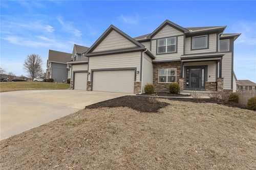 10809 N Randolph Ave, Kansas City, MO, 64157-8532 | Card Image