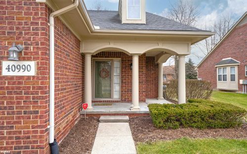 40990 Harvest Ln, Clinton Township, MI, 48038-4991 | Card Image
