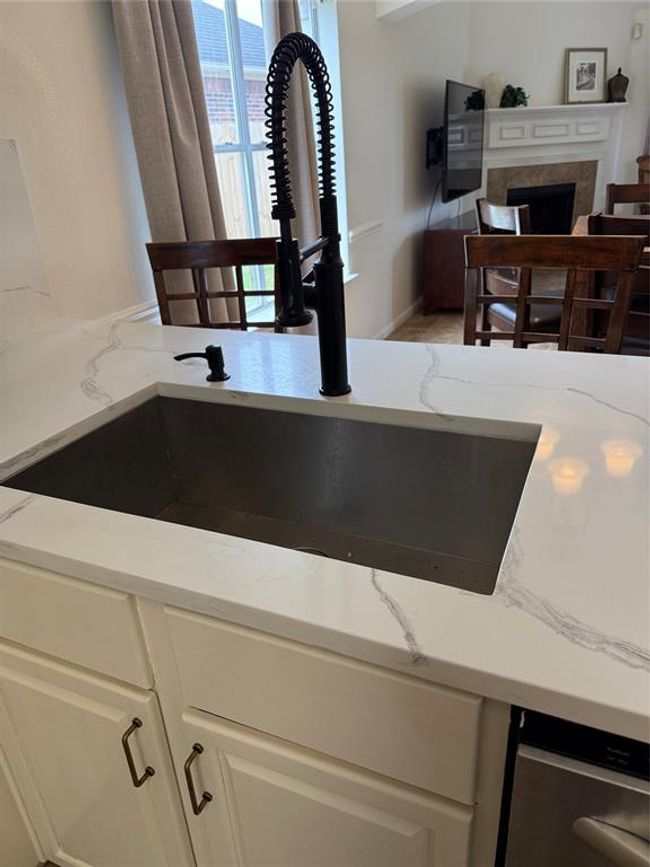 2927 Regata Run Dr, House other with 4 bedrooms, 3 bathrooms and 2 parking in Friendswood TX | Image 8