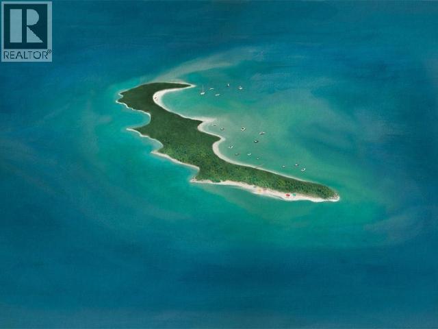 Land in Savary Island 3