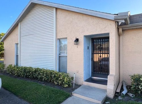 1 W Country Cove Way, Kissimmee, FL, 34743-4526 | Card Image