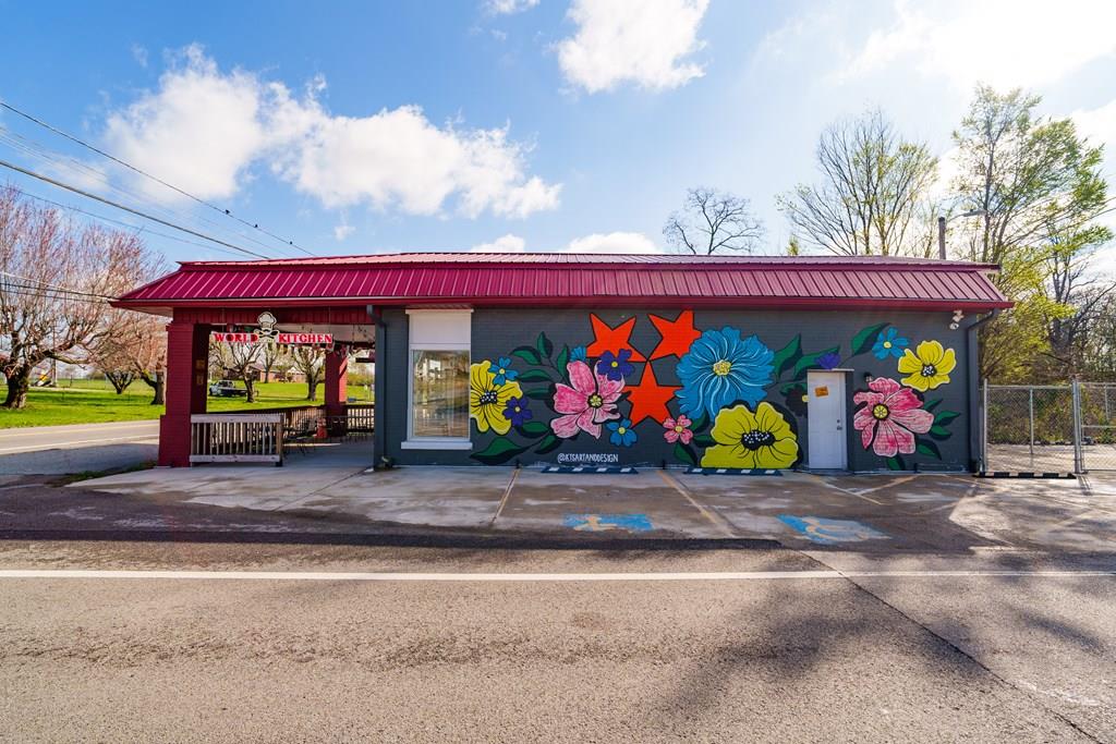 4628 Broad St, Cookeville, TN 38501-9403
