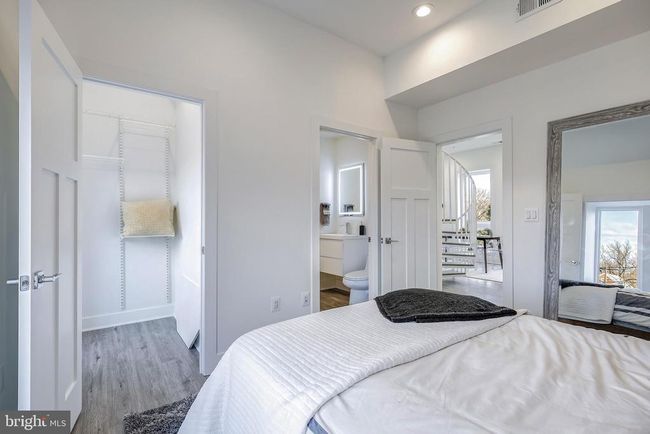UNIT-5 - 4901 1 St St Nw, Condo with 2 bedrooms, 2 bathrooms and null parking in WASHINGTON DC | Image 17