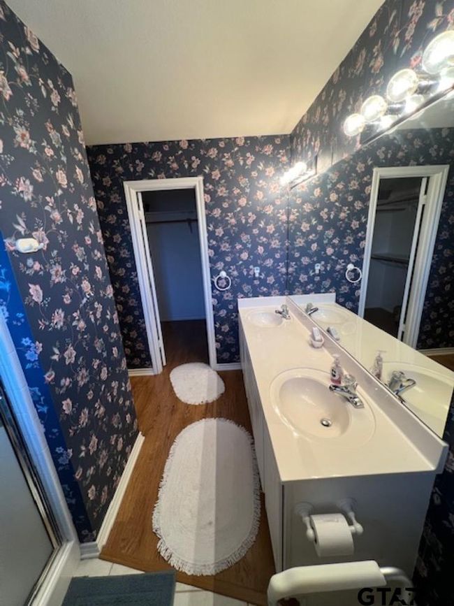 APT-2102 - 5401 Hollytree Dr, Condo with 3 bedrooms, 2 bathrooms and null parking in Tyler TX | Image 11