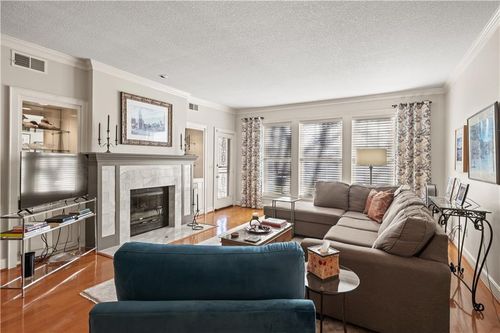 3936 Shawnee Mission Pkwy, Fairway, KS, 66205-2715 | Card Image