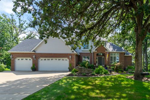 40 Royal Wood Dr, La Salle, IL, 61301-9668 | Card Image