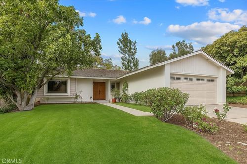 30872 Janlor Dr, Westlake Village, CA, 91362-4109 | Card Image