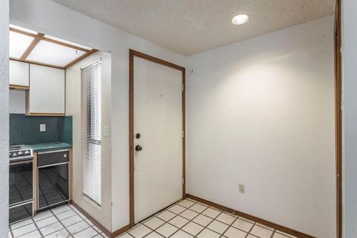 apt-205-915 Nw 7th St, Oklahoma City, OK, 73106-7267 | Card Image