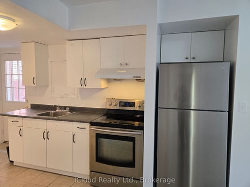 52 Domenico Cres, Brampton, ON, L6P1H5 | Card Image