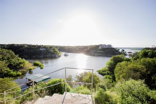2918 Cliff Pt, Spicewood, TX, 78669-3252 | Card Image