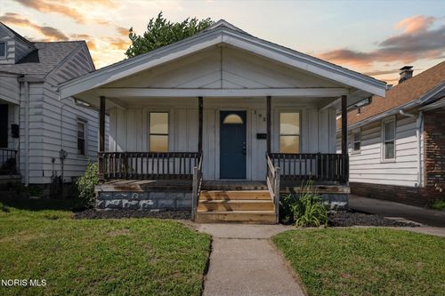 1952 Fairfax Rd, Toledo, OH, 43613-5115 | Card Image