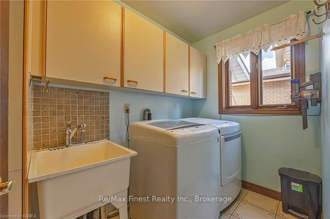 862 Old Colony Rd, House other with 4 bedrooms, 4 bathrooms and 6 parking in Kingston ON | Image 8