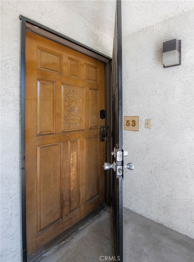 APT-53 - 15511 Sherman Way, Condo with 2 bedrooms, 2 bathrooms and 1 parking in Van Nuys CA | Image 4