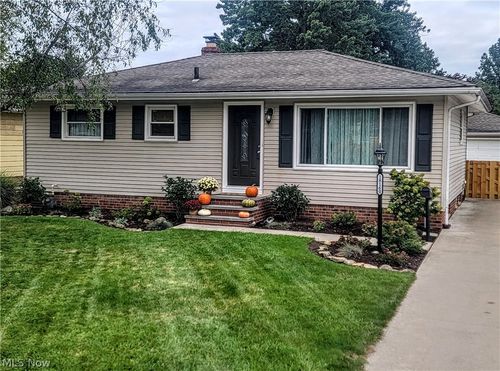 18160 Kalvin Drive, Brook Park, OH, 44142 | Card Image