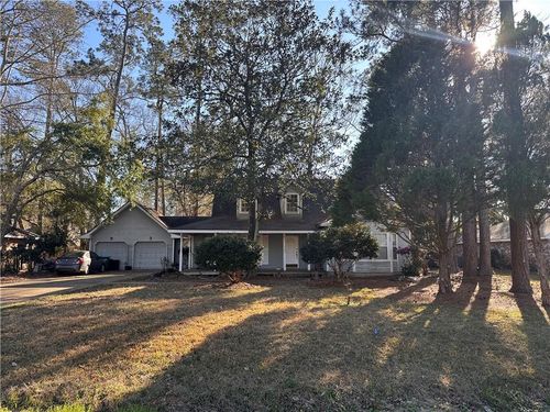137 Richland Dr S, Mandeville, LA, 70448-6365 | Card Image