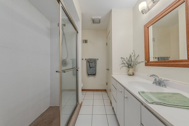 806 - 806 Chanticleer Ln, Condo with 3 bedrooms, 2 bathrooms and 2 parking in Hinsdale IL | Image 20