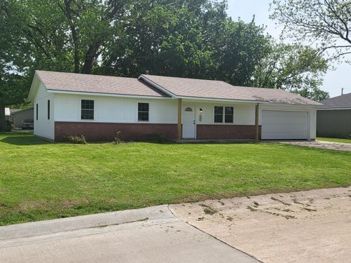605 E St Se, Miami, OK, 74354-8328 | Card Image