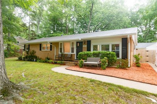 203 York Ln, Yorktown, VA, 23692-4031 | Card Image