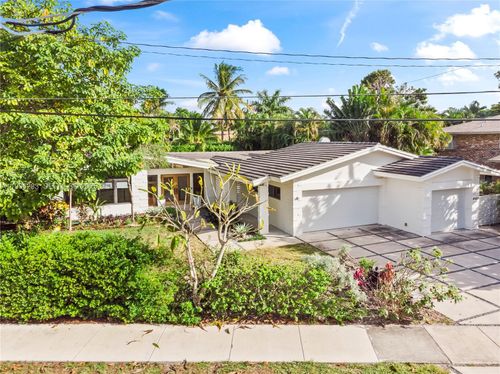 2132 Middle River Dr, Fort Lauderdale, FL, 33305-3545 | Card Image