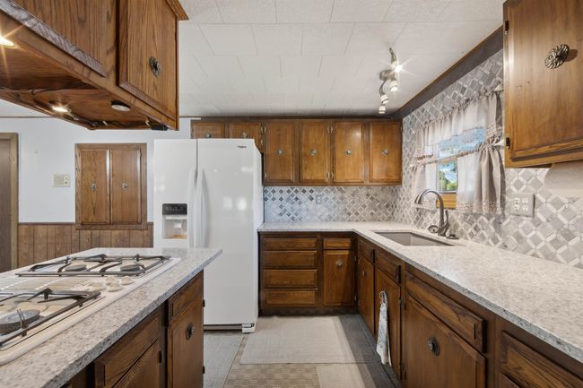 Quartz counter tops | Image 9