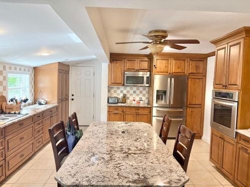 2 Muscoot Ln, Katonah, NY, 10536-3300 | Card Image