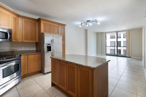 apt-724-55 Merrick Way, Coral Gables, FL, 33134-5133 | Card Image