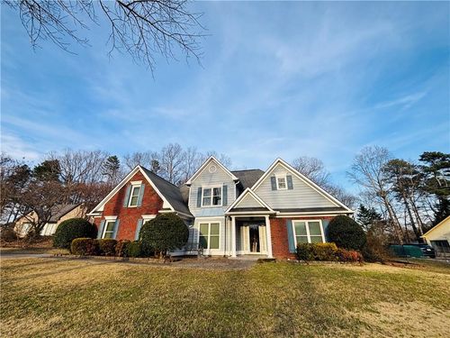 895 Thoroughbred Trce, Sugar Hill, GA, 30518-7411 | Card Image