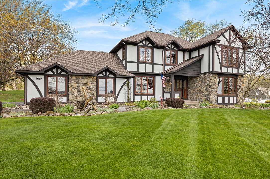 1684 Sweets Corners Road, Sold in Penfield Zoocasa