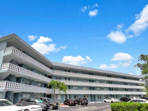 208-801 Ne 18th Ct, Fort Lauderdale, FL, 33305-3836 | Card Image