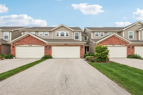 1245 Prairie View Pkwy, Cary, IL, 60013-2621 | Card Image