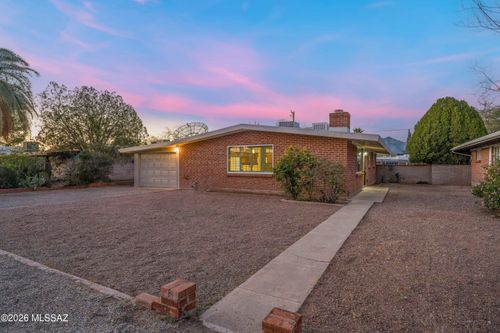 5819 E Rosewood St, Tucson, AZ, 85711-1532 | Card Image