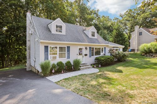 21 Tulip Tree Dr, Garnerville, NY, 10923-1715 | Card Image
