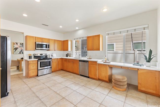 91-1011 Kaikane St, House other with 4 bedrooms, 3 bathrooms and 2 parking in Ewa Beach HI | Image 5