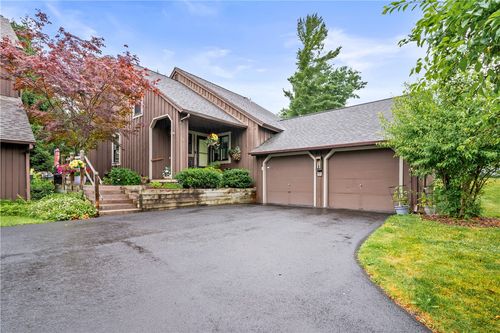 11 Andrews Way, Canandaigua, NY, 14424-8956 | Card Image