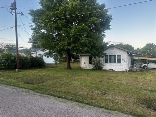 1920 Smith St, Seminole, OK, 74868-2249 | Card Image