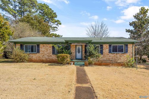 3400 Brenda St Nw, Huntsville, AL, 35810-3203 | Card Image