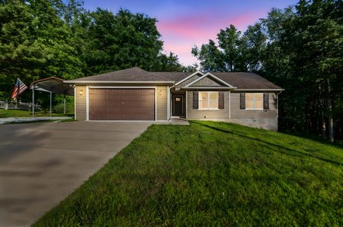 100 Station Dr, Waverly, TN, 37185-1888 | Card Image