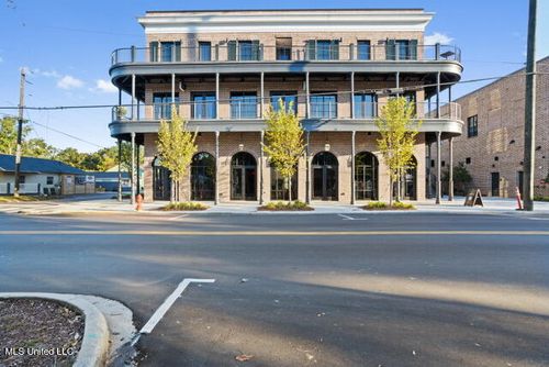 a302-1515 Government St, Ocean Springs, MS, 39564-3825 | Card Image