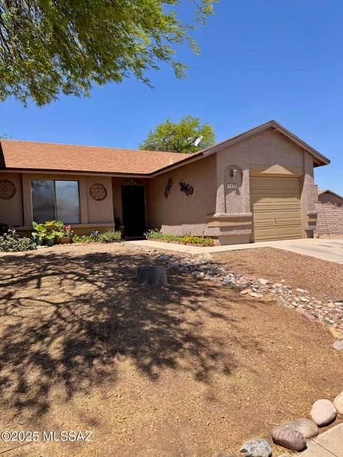 5332 S Carriage Hills Dr, Tucson, AZ, 85746-1328 | Card Image