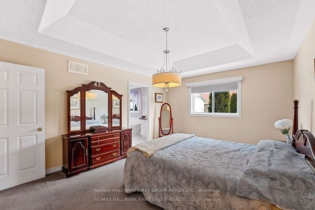 1047 Interlake Dr, House other with 5 bedrooms, 3 bathrooms and 4 parking in Oshawa ON | Image 24