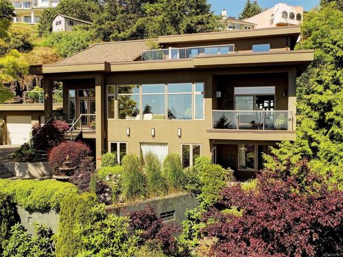3354 Haida Dr, Victoria, BC, V9C3P1 | Card Image