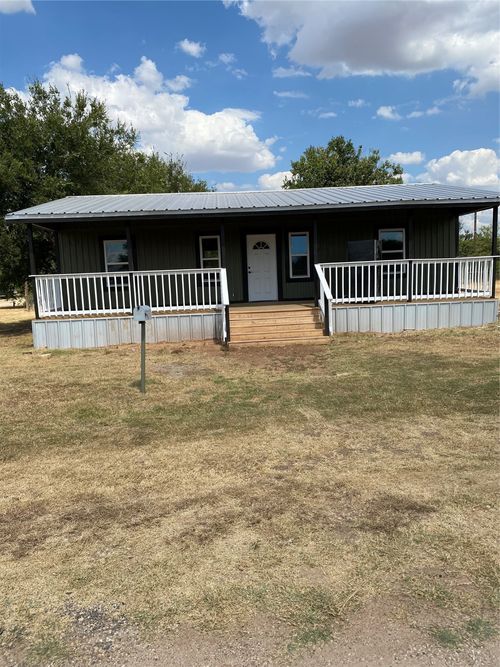 819 Se Avenue B, Hamlin, TX, 79520-5622 | Card Image