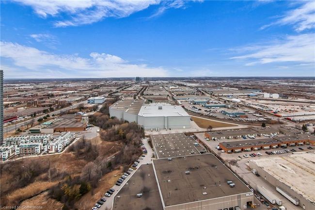 3207 - 2916 7 Highway, House attached with 2 bedrooms, 2 bathrooms and 1 parking in Vaughan ON | Image 32