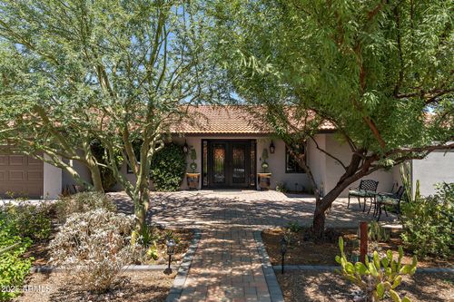 2612 E Cortez St, Phoenix, AZ, 85028-1820 | Card Image
