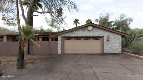 6701 E Mockingbird Ln, Paradise Valley, AZ, 85253-2605 | Card Image