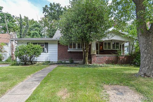 1045 Tuxedo Blvd, Webster Groves, MO, 63119-2027 | Card Image
